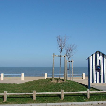 Chez-Marion Hotell Merville-Franceville-Plage Exteriör bild
