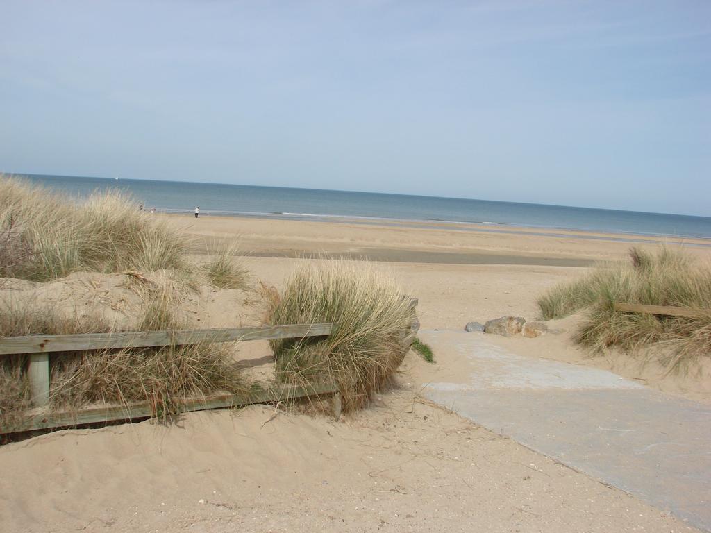 Chez-Marion Hotell Merville-Franceville-Plage Rum bild