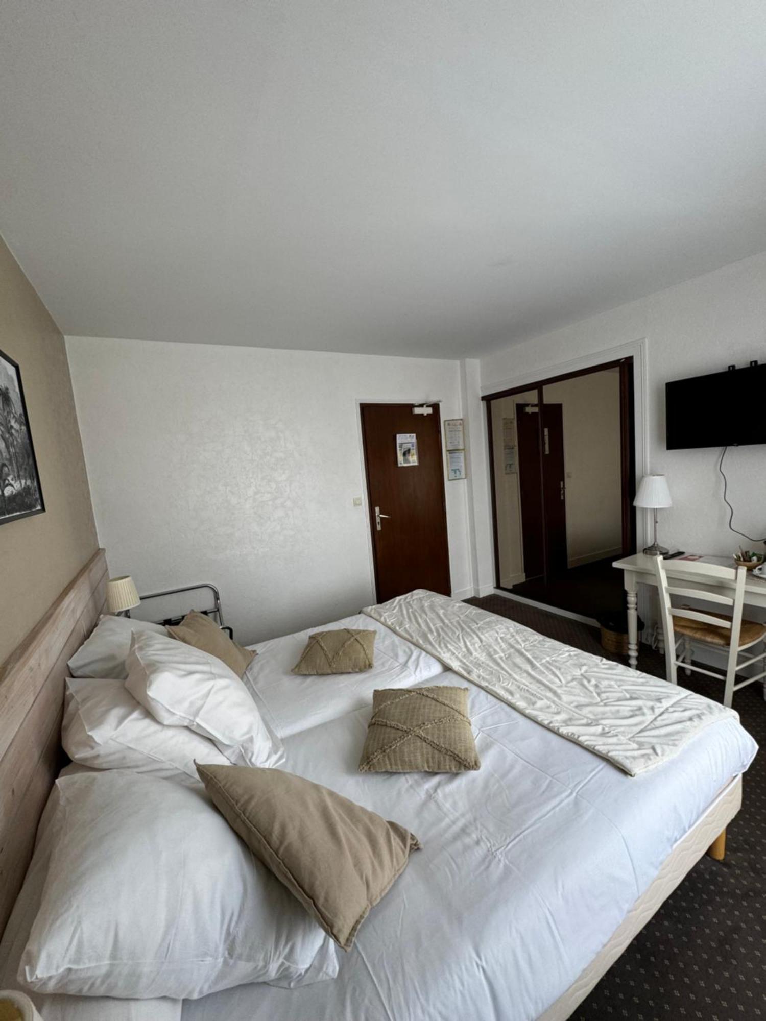 Chez-Marion Hotell Merville-Franceville-Plage Exteriör bild
